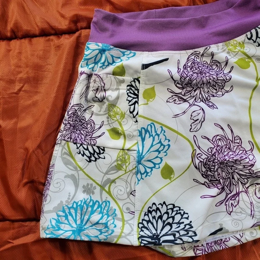 NWT 🏃Running Skirts Floral‎ Skort Size 0 XS (Teen 12-16) Purple Sweatwick 90/10
